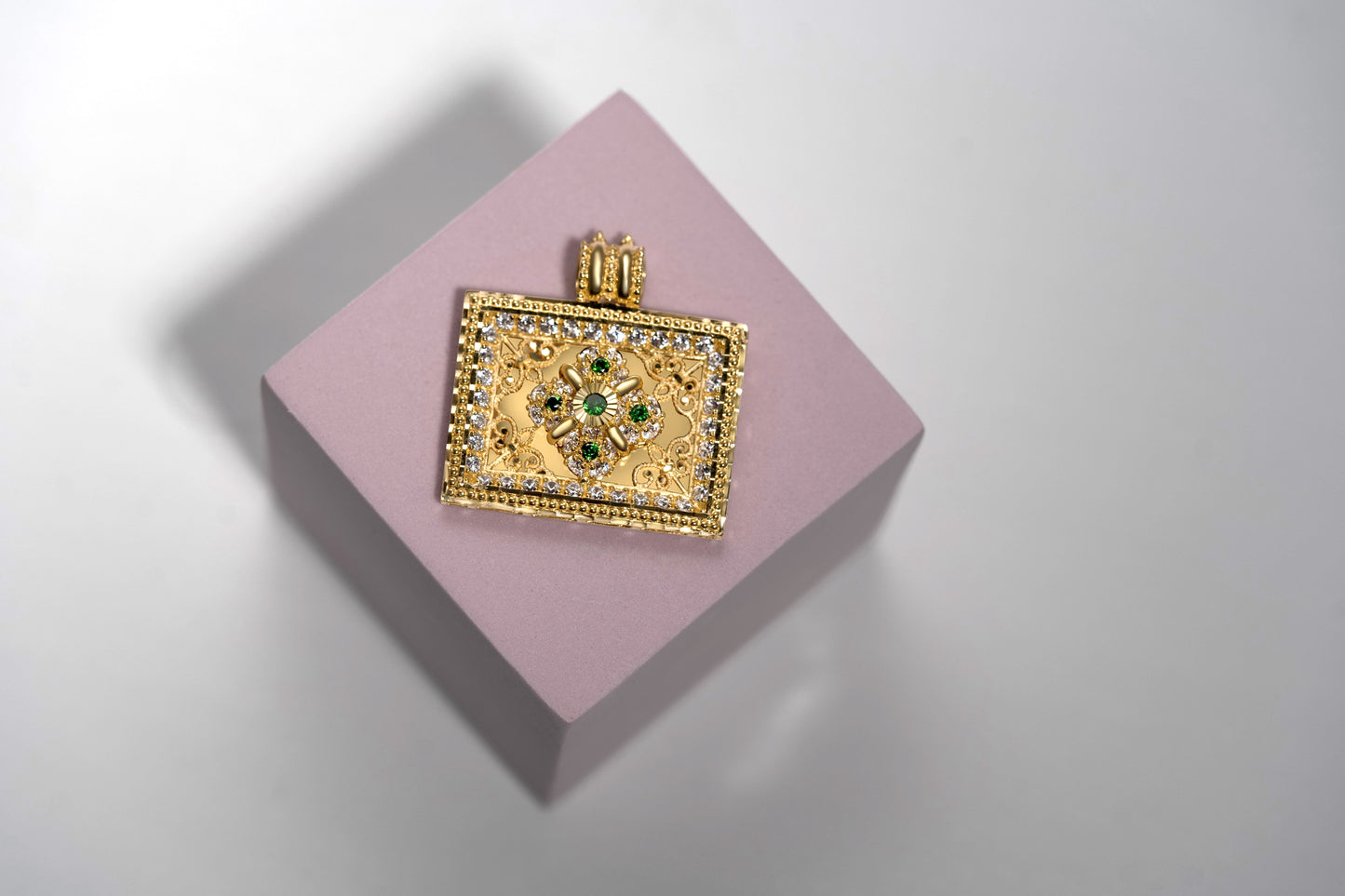 Turath Collection: 21k Pendent - Green