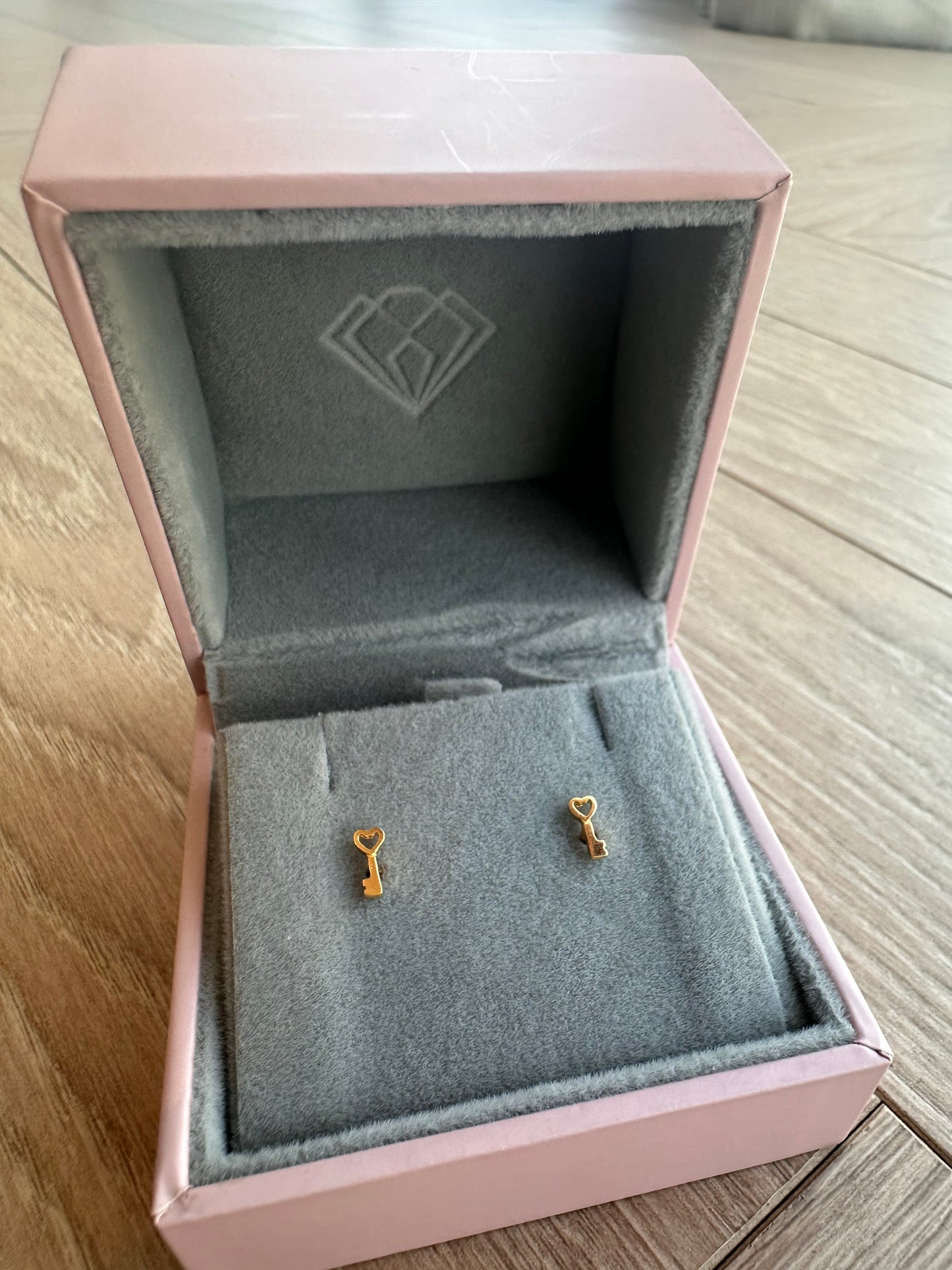 21k Earrings - Heart key