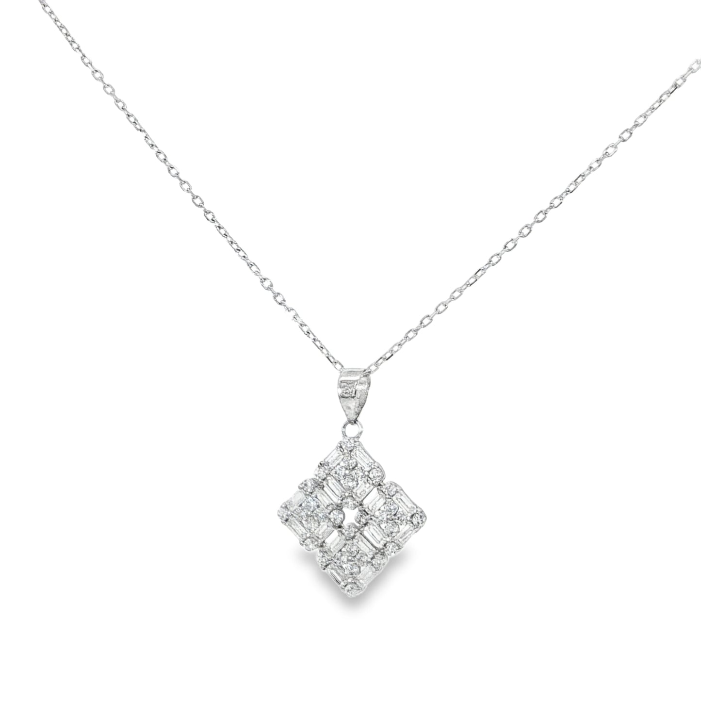 18k White Gold Pendant Necklace