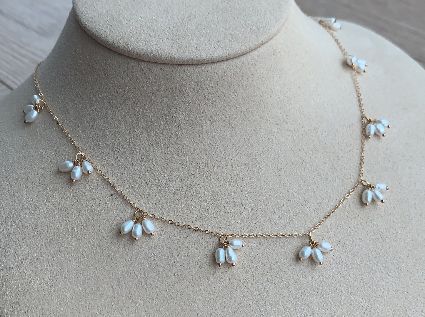 21k Pearl Drops Choker - Amal Al Majed Jewellery