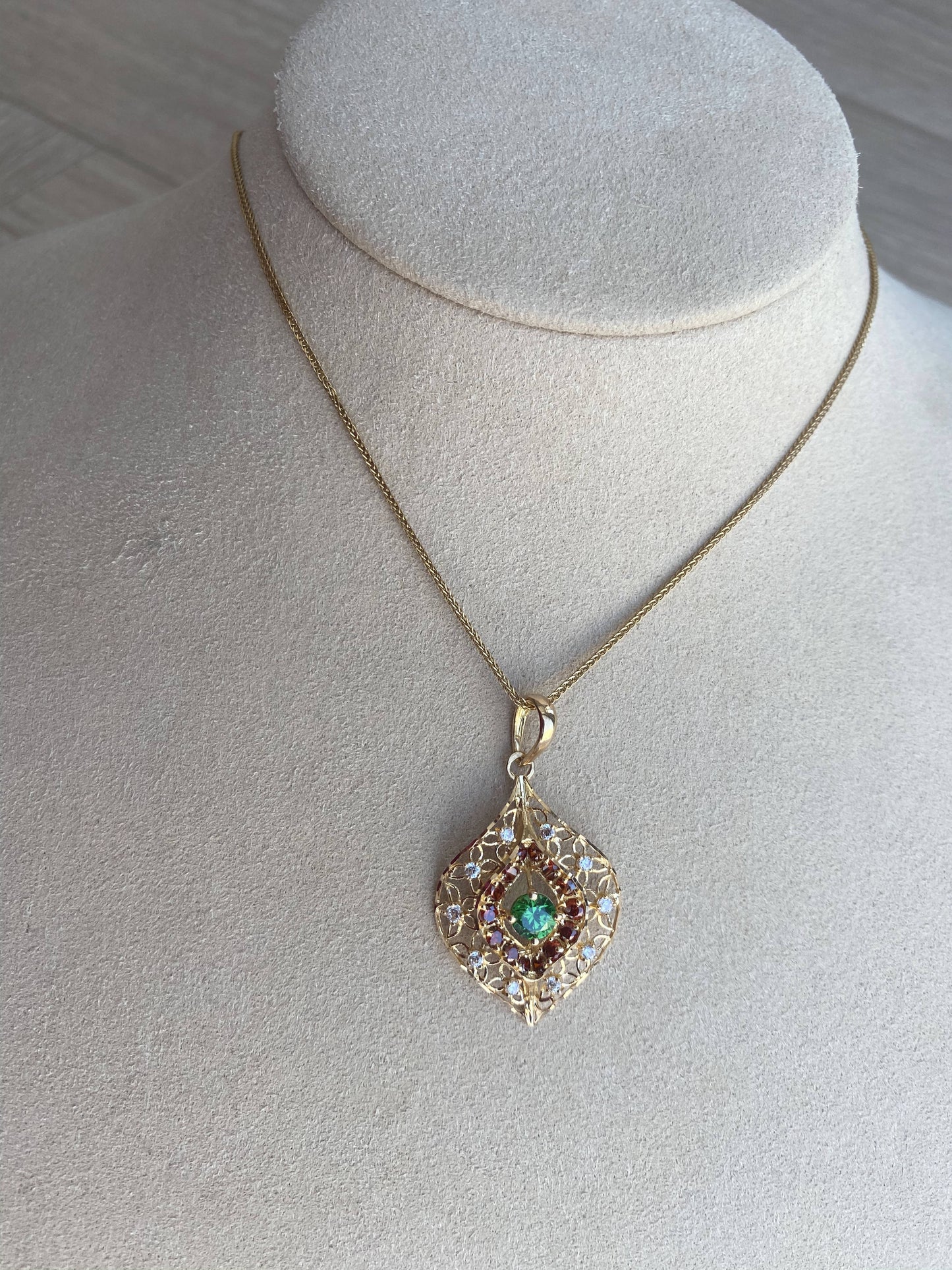 21k Pendant - Multicolor