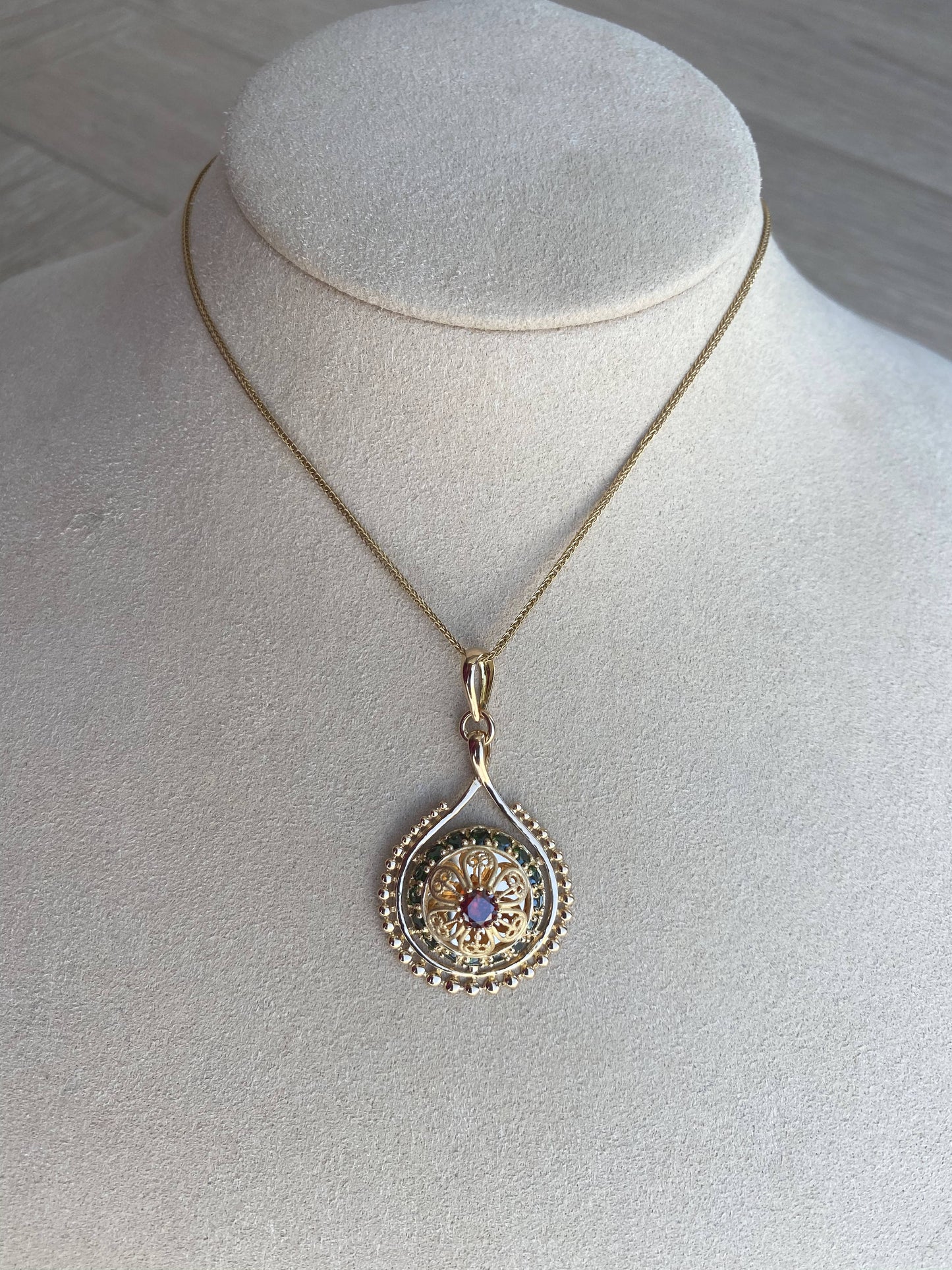 21k Pendent - Multicolor