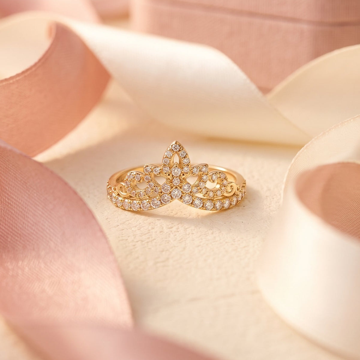 18k Ring - Tiara