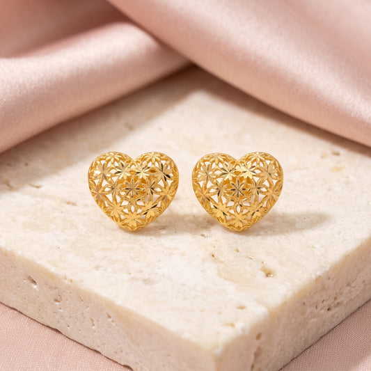 Filigree Heart Stud Earrings in Yellow Gold