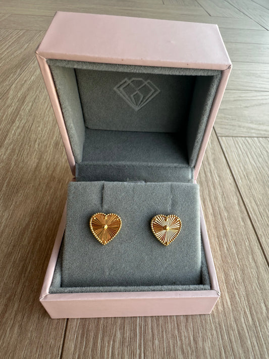 21k Heart Earrings