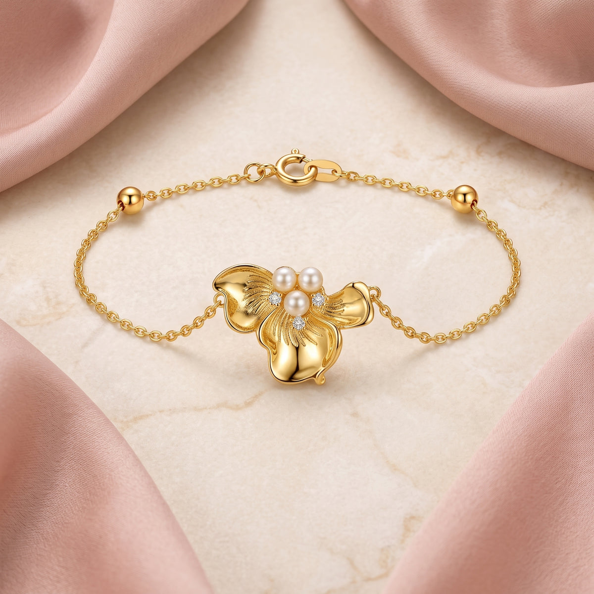 The Eternity Flower Diamond Bracelet, product photo 1